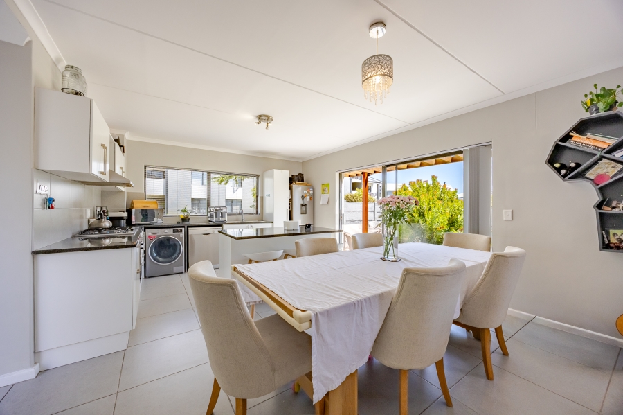 3 Bedroom Property for Sale in Burgundy Estate Western Cape